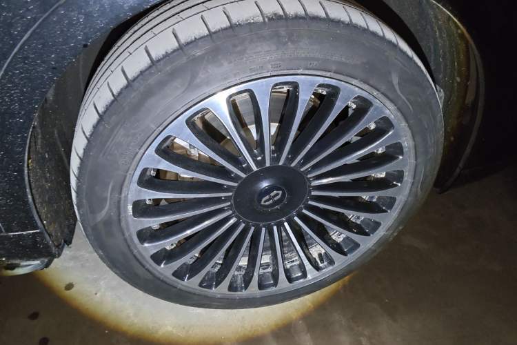 Used Hima AITO M9 2024 Range-Extended Ultra Version 52 kWh 5-Seater Model
