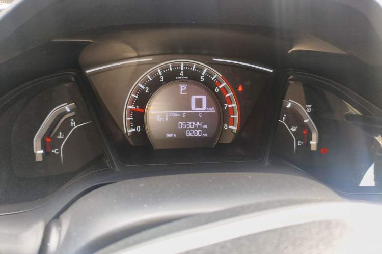 Used Honda Civic 2016 180TURBO CVT Comfort Version
