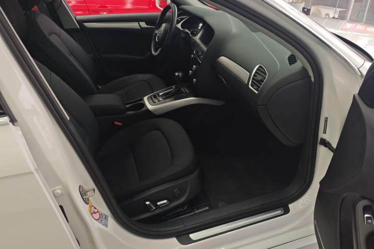 Used Audi A4L 2013 35 TFSI Automatic Standard Model
