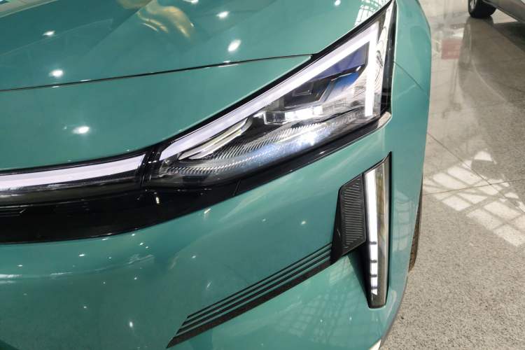 Used Geely Galaxy L6 2023 125km MAX Left Front Headlight