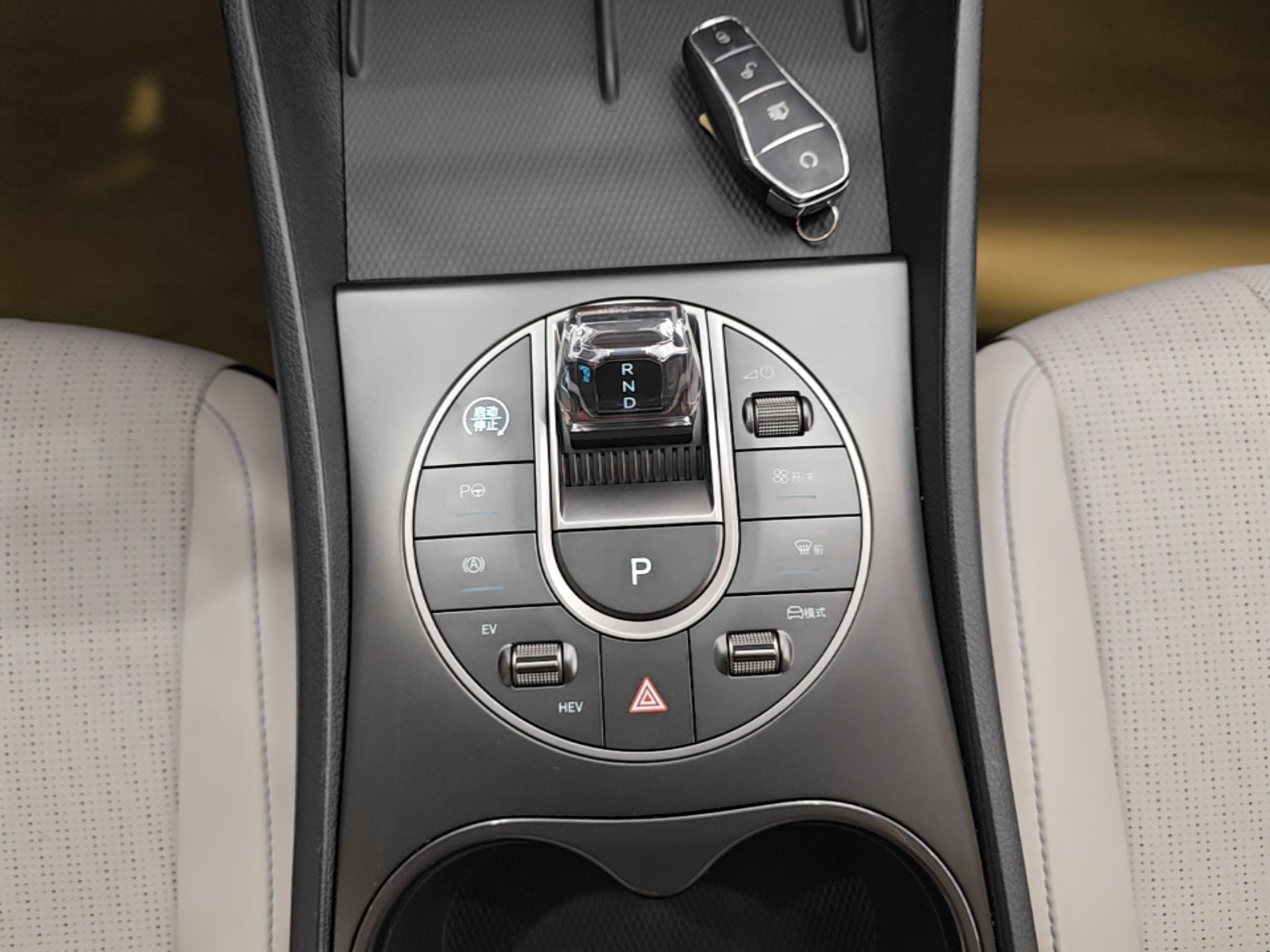 BYD Seal 05 DM-i 2025 DM-i Intelligent Drive 120KM Flagship Model — снимка 16