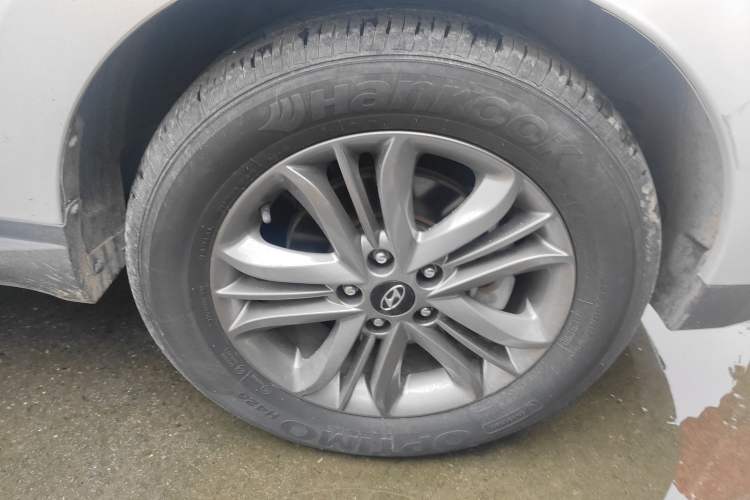 Used Hyundai ix35 2015 2.0L Automatic 2WD Smart Type China IV