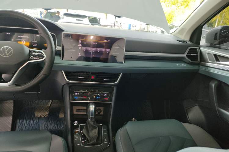 Used Volkswagen Tharu 2023 300TSI Two-Wheel-Drive Moonlight Edition