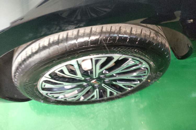 Used Hongqi H5 2024 2.0T Automatic Smart Connect Flagship Edition
