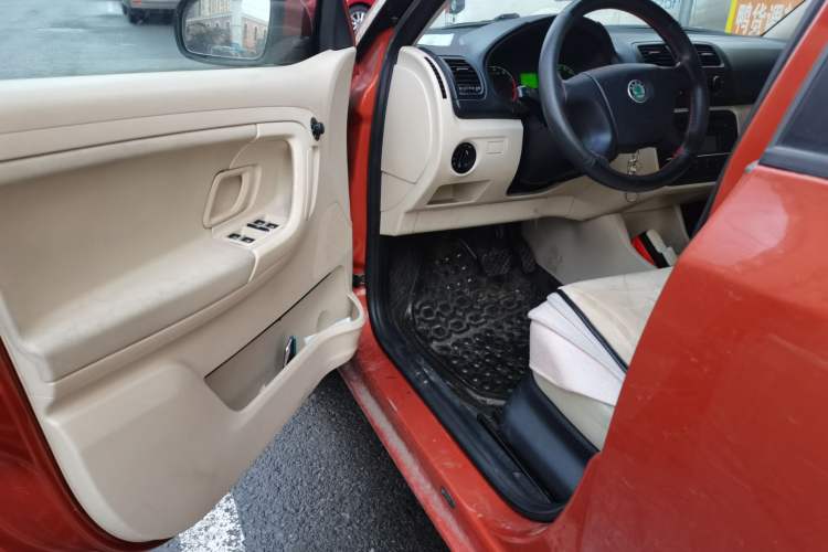 Used Skoda Fabia 2011 1.4L Automatic Crystal Edition