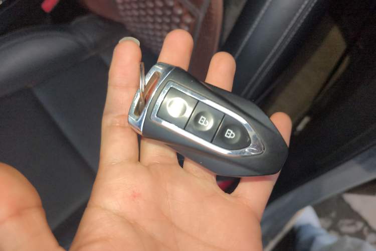 Used Zotye SR7 2016 1.5T CVT Cube Heart Edition China V Standard