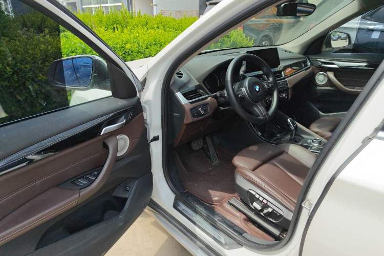 Used BMW X1 2021 sDrive20Li Premium Edition Driver Seat