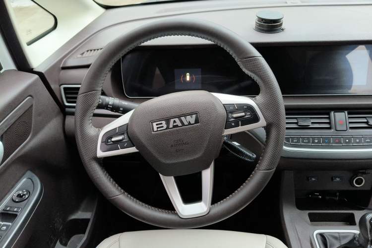 Used BAW Ruisheng Ace M7 2023 1.6L Long Wheelbase Enjoyment Version 7 Seats Steering Wheel