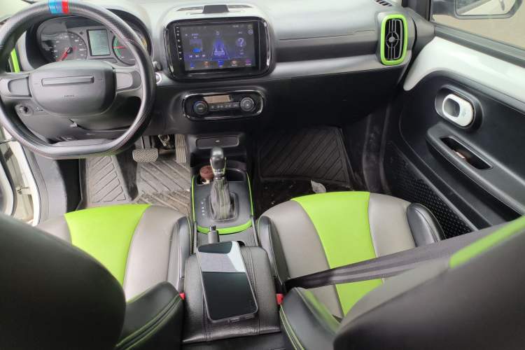 Used Roewe Clever 2021 302km All-Round Version Gear Lever