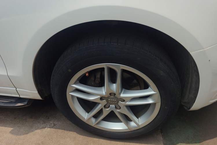 Used Audi Q5 2017 Plus 40 TFSI Ambition Model
