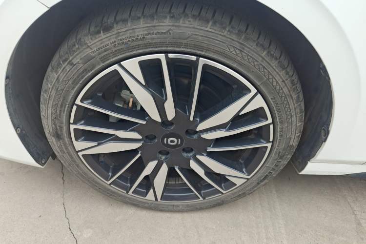 Used CHANGAN NEVO A05 2024 145 Max Left Front Wheel Hub