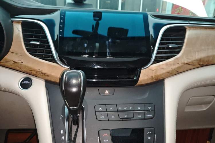 Used Buick GL8 2018 ES 28T Comfort Model China VI Standard