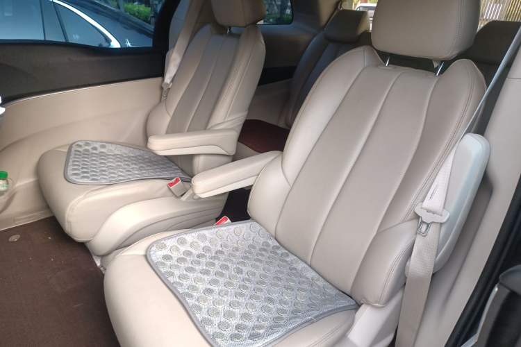 Used Buick GL8 2023 Land Executive Class Smart Enjoyment Model