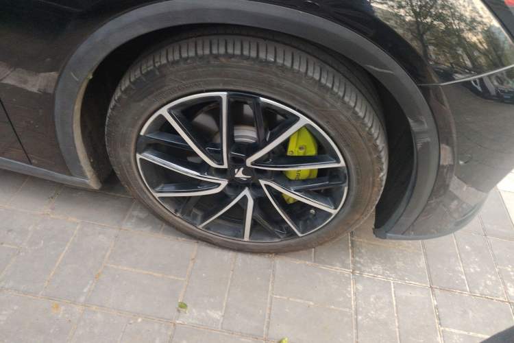 Used ARCFOX Alpha S5 2024 560MAX 185kW Right Front Wheel Hub