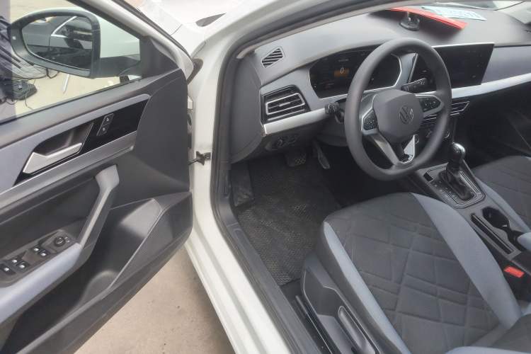 Used Volkswagen Lavida 2023 1.5L Automatic De Yi Edition Driver Seat