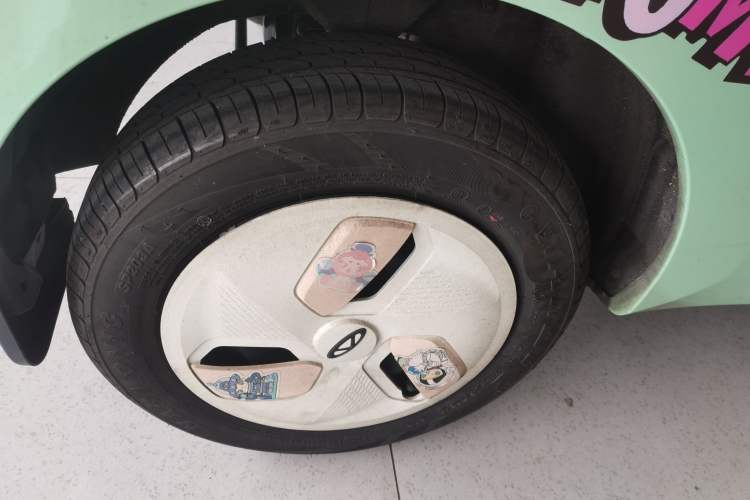 Used Chery QQ Ice Cream 2022 170km Sundae Phosphate Lithium-Ion
