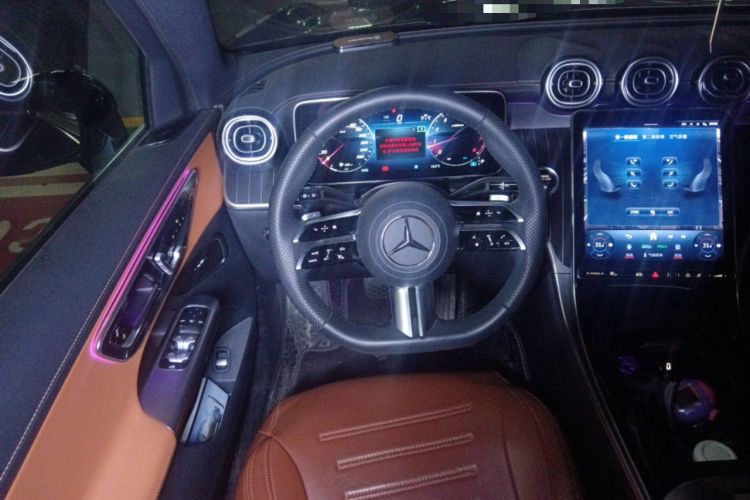 Used Mercedes-Benz GLC 2023 Refreshed GLC 300 L 4MATIC Dynamic Edition 5 Seats
