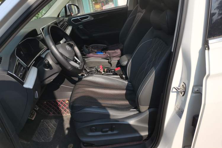 Used Volkswagen Tiguan L 2022 330TSI Automatic Two-Wheel Drive R-Line Enhanced Edition
