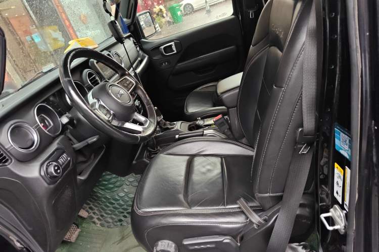 Used Jeep Wrangler 2018 2.0T Sahara Four-Door Edition