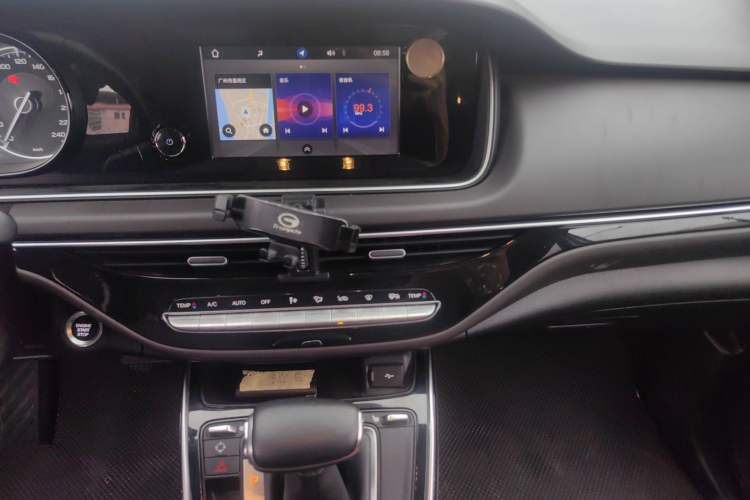 Used GAC Trumpchi M6 2019 270T Automatic Luxury Edition (7-seater) China V Standard Audio And AC Panel