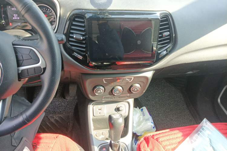 Used Jeep Compass 2017 200T Automatic Enjoyment Version