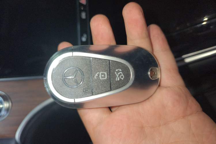 Used Mercedes-Benz GLC 2023 GLC 300 L 4MATIC Dynamic 7-Seater