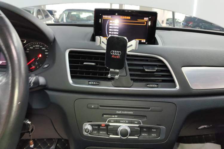 Used Audi Q3 2016 30 TFSI Collector's Edition Comfort Model
