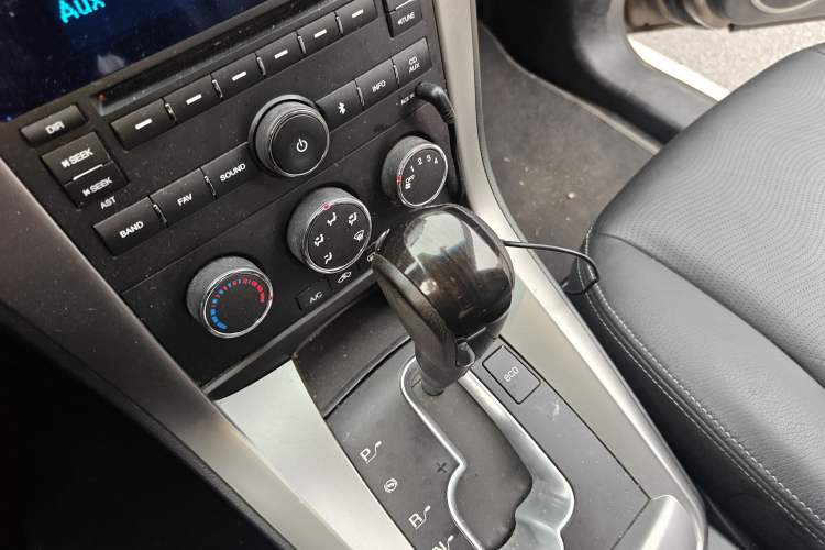 Used Chevrolet Captiva 2015 2.4L Two-Wheel Drive Urban Version 7 Seats
