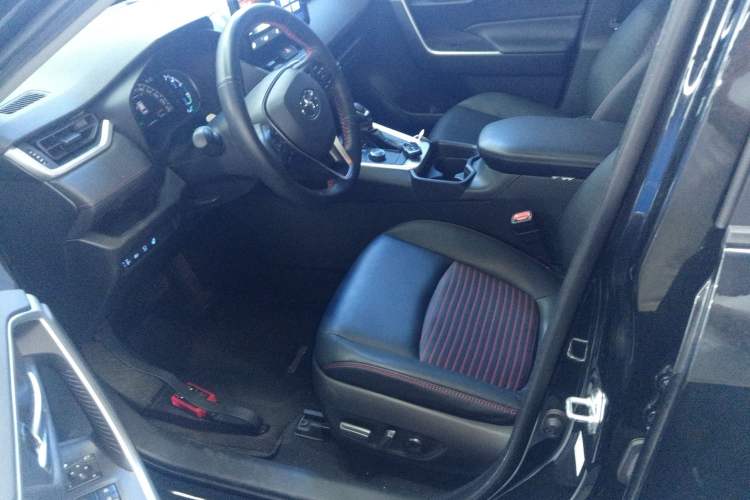 Used Toyota RAV4 Rongfang Plug-in Hybrid 2021 2.5L Two-Wheel Drive Elite Pro
