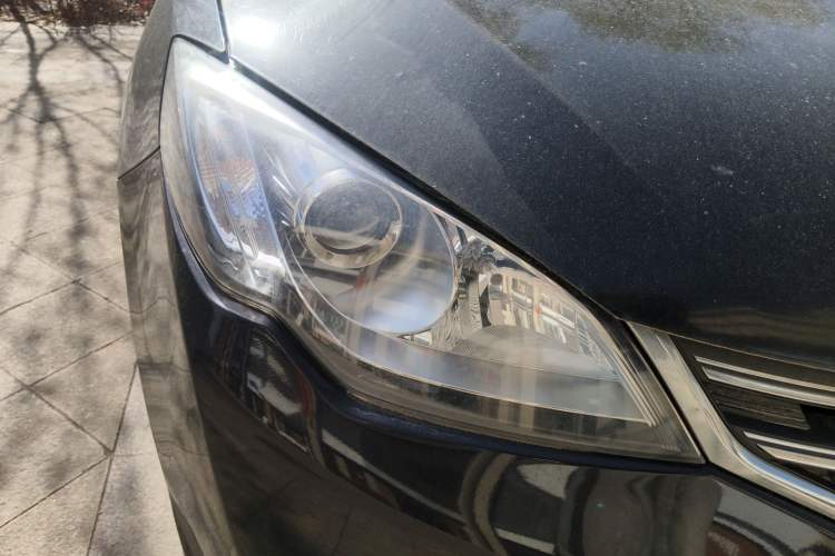 Used Roewe 360 2015 1.5L Manual Luxury Edition Right Front Headlight