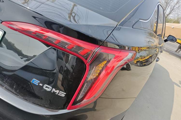 Used Hongqi E-QM5 2022 431 km Charge & Enjoy Edition Exterior 3