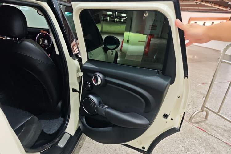 Used MINI MINI 2015 1.5T COOPER Excitement Five-Door Edition