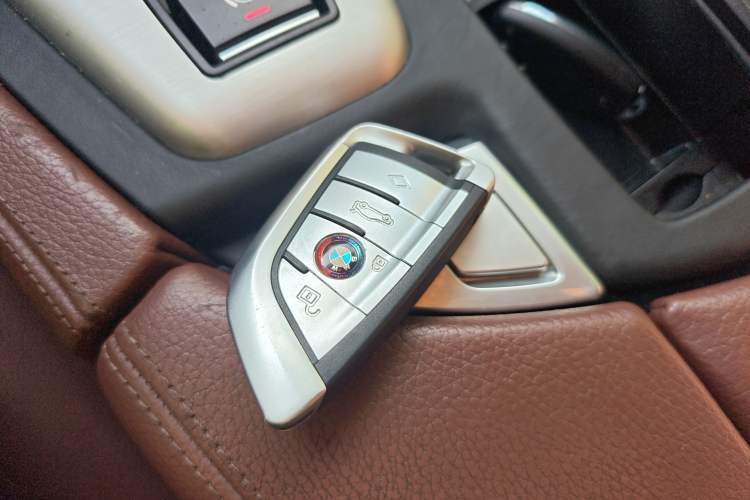 Used BMW 5 Series 2014 520i Touring Edition
