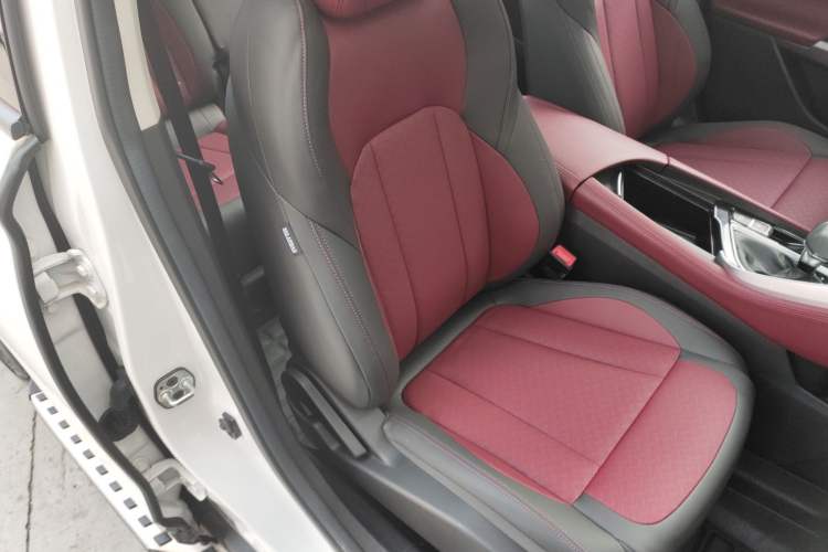 Used Dongfeng Aeolus AX7 2021 PRO 1.6T Automatic Smart Edition Right Front Seat