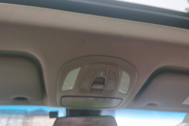 Used Baojun 730 2017 1.8L iAMT Prestige Version 7 Seats
