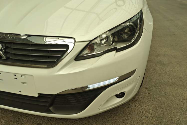 Used Peugeot 308S 2015 1.2T Automatic Jingchi Edition Left Front Headlight