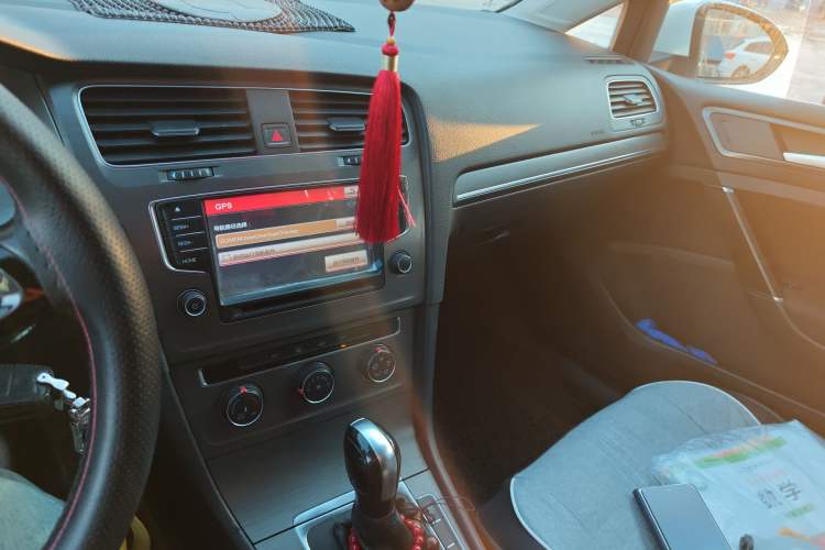 Used Volkswagen Golf 2015 1.6L Automatic Comfort Model
