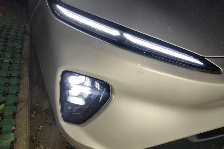 Used Nio ES8 2023 75 kWh Executive Edition
