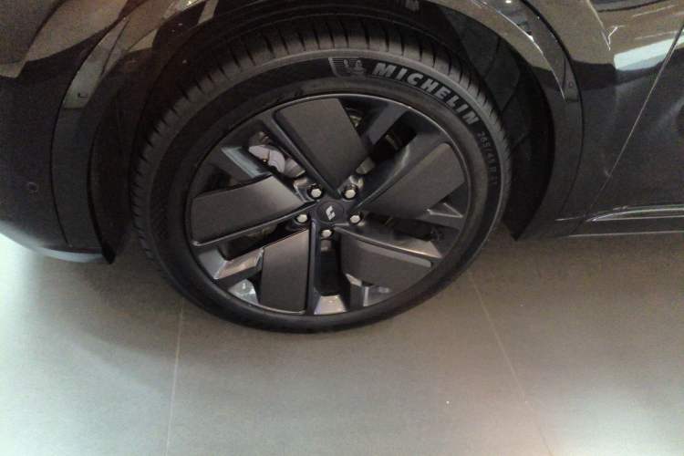 Used Li Auto L9 2025 Ultra Smart Refreshed Edition
