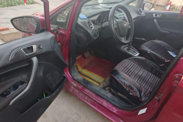 Used Ford Fiesta 2013 Hatchback 1.5L Automatic Fashion Edition