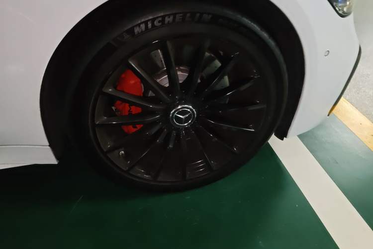 Used Mercedes-Benz AMG GT 2023 AMG GT 50 4MATIC+ Four-Door Coupe Right Front Wheel Hub