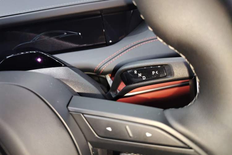 Used Xiaomi Auto SU7 2024 Four-Wheel Drive Ultra-Long Range Advanced Intelligent Driving Max Edition
