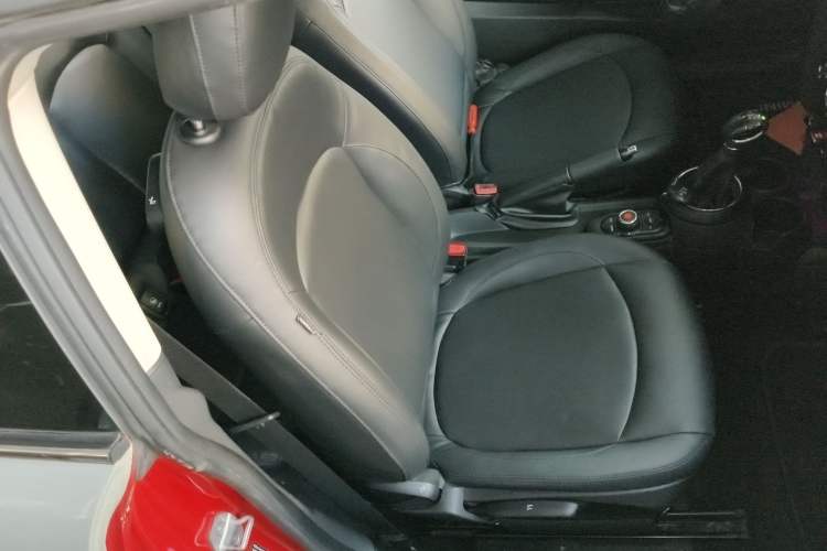 Used MINI MINI 2014 1.5T COOPER Fun
