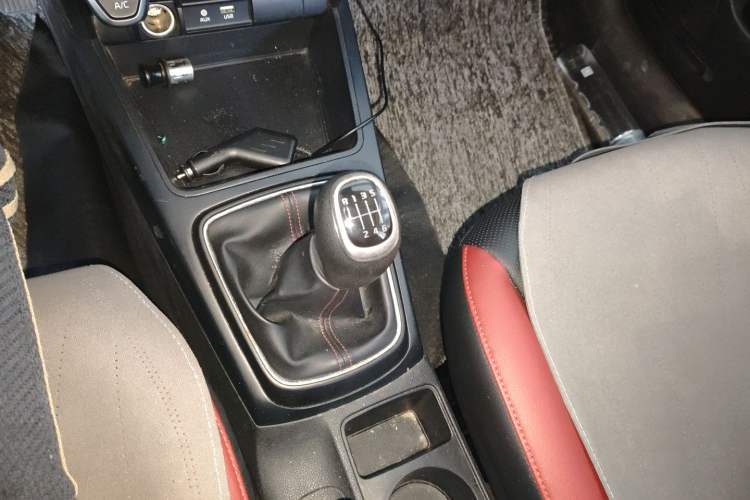 Used Kia KX Cross 2017 1.4L MT GLS