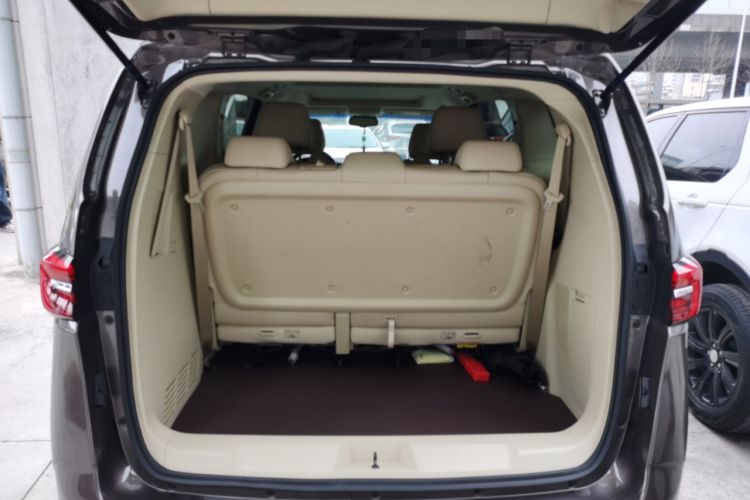 Used Buick GL8 2023 Facelifted Land Cruiser Executive Luxury Version