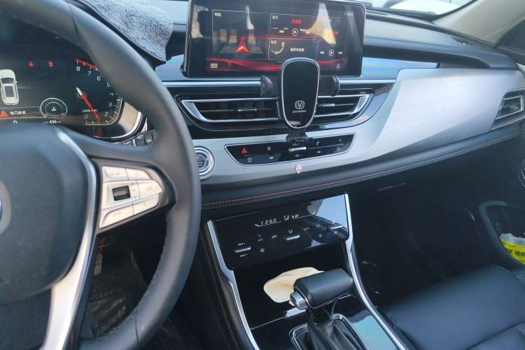 Used CHANGAN CS75 2020 280T DCT Luxury Model China VI Standard