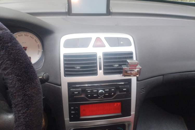 Used Peugeot 307 2010 Hatchback 1.6L Automatic Comfort Edition