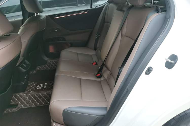 Used Lexus ES 2022 200 Excellence Edition