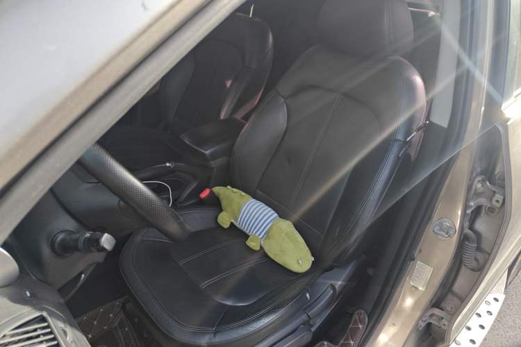 Used Hyundai ix35 2010 2.0L Automatic Two-Wheel Drive Elite Edition GLS
