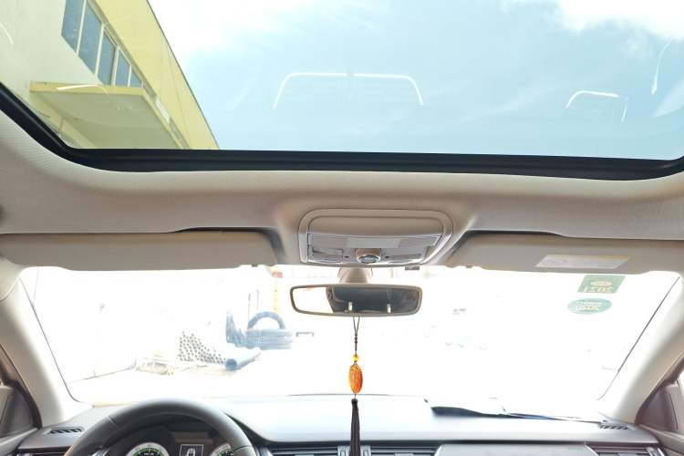 Used Skoda Octavia 2019 1.5L Automatic Luxury Edition Headliner